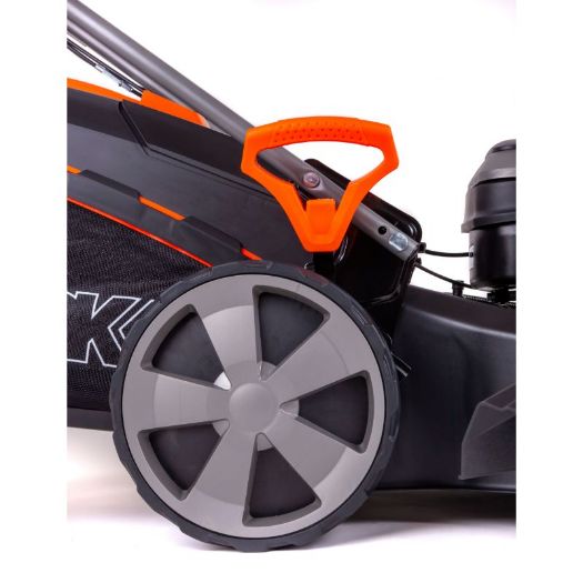 Samohodna motorna kosilica za travu Zero Turn, 2,9 kW / 3,90 KS