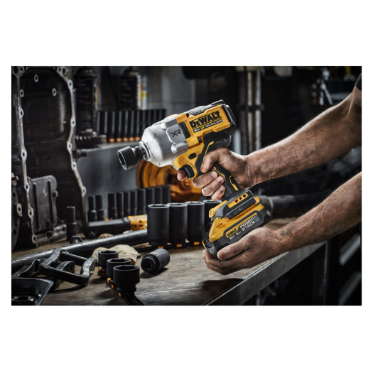 Dewalt aku udarni odvijač 18V 2x5,0Ah