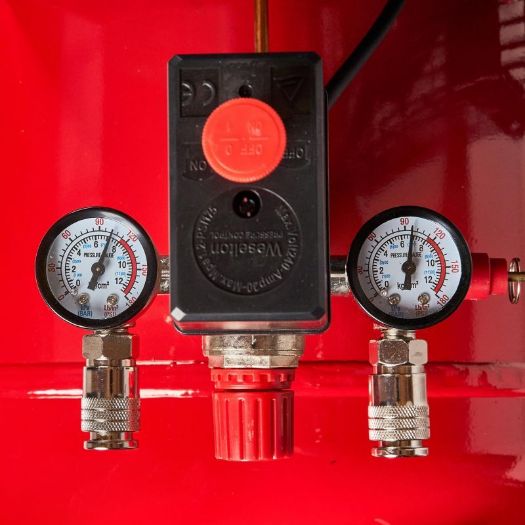 Uljni klipni kompresor 270 l, 380 V, 5,5 kW