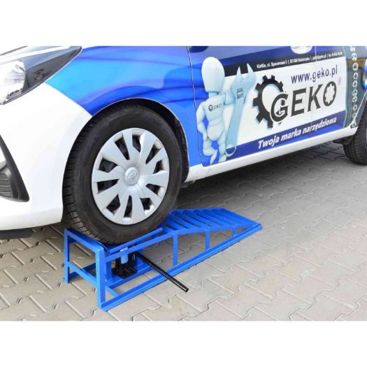 Hidraulična rampa za automobil 2 t, podizanje 240-350 mm