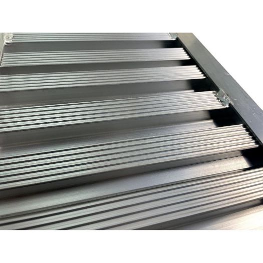 Gazna površina aluminijske rampe 930 x 300 mm