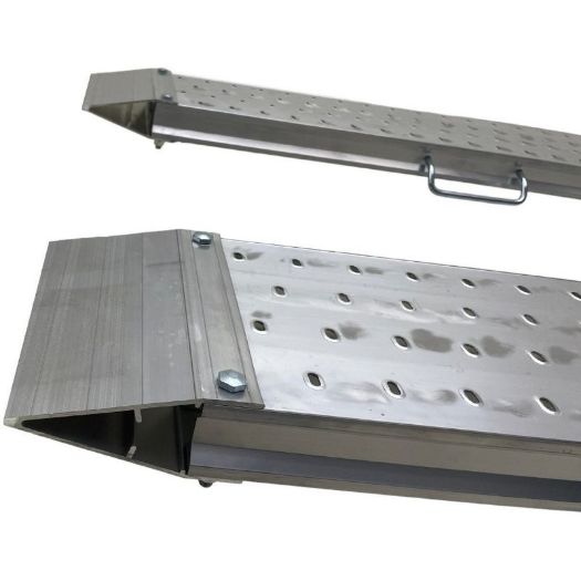 Gazna površina aluminijske rampe 2440 x 240 mm