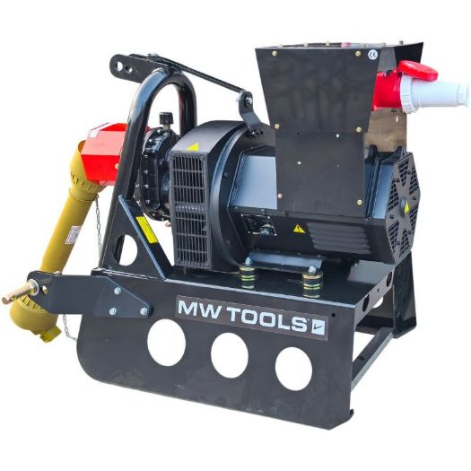 Kardanski agregat 30 kW priključen na traktor