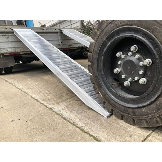 Aluminijska rampa iz para, pogled sa strane