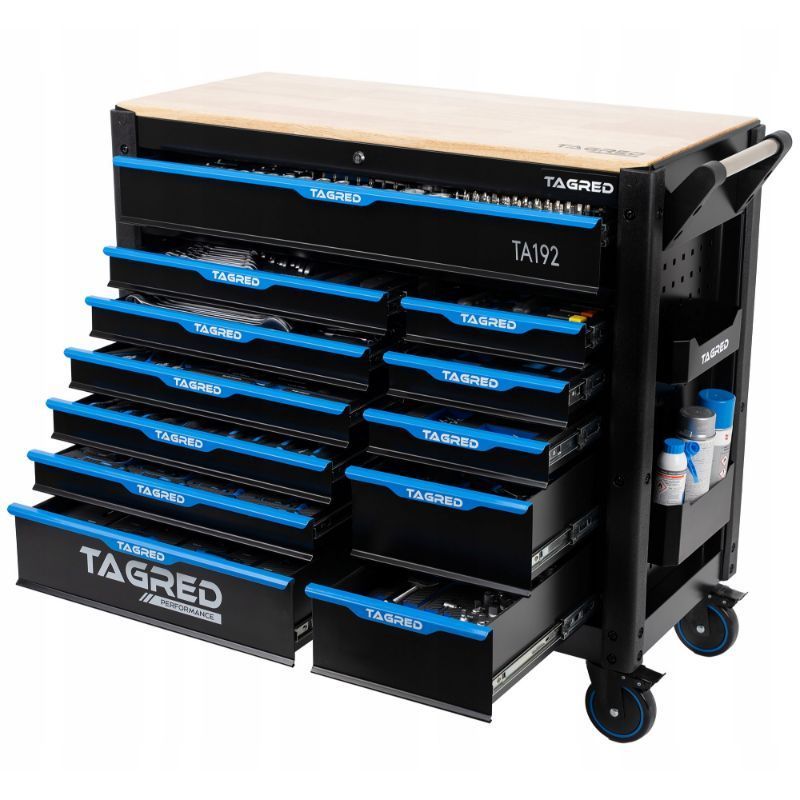 Carrello con 713 attrezzi